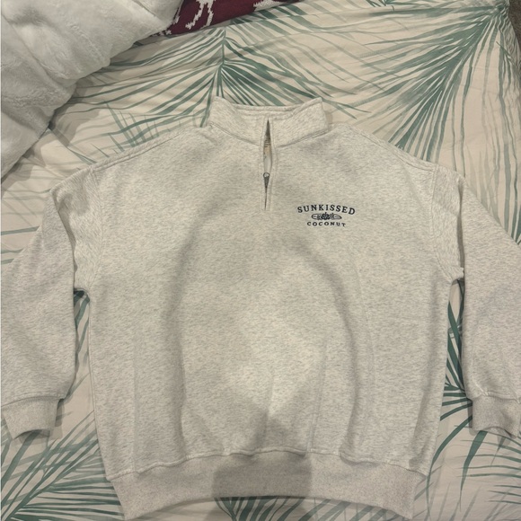 Sunkissed Coconut Oversized Quarter Zip Sweatshirt Size Small - Picture 3 of 3